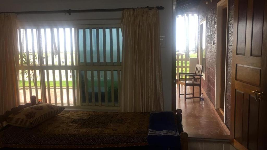 Delta Hospitality - Sea Facing Rooms With A Private Beach Kalyānpur Eksteriør bilde