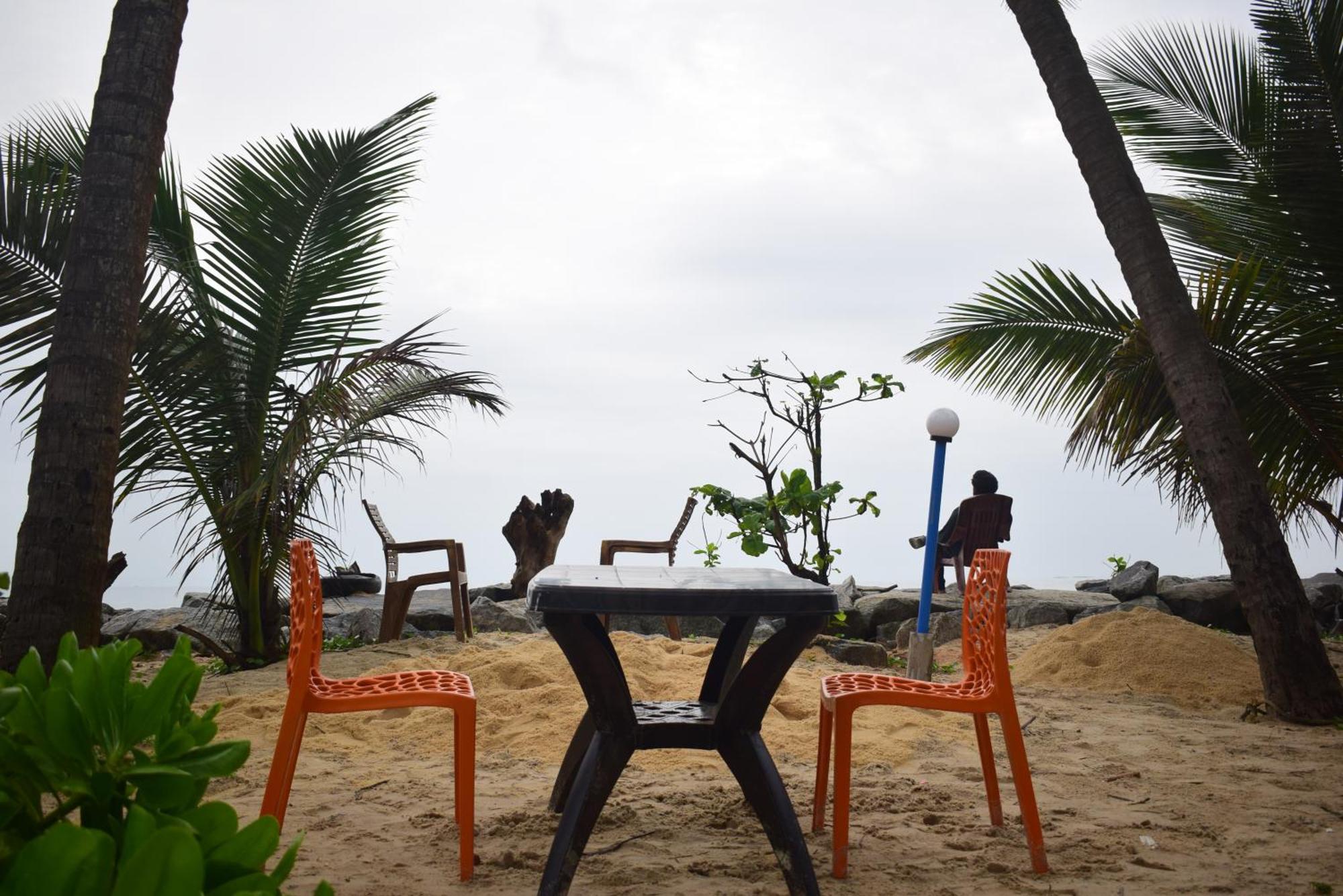Delta Hospitality - Sea Facing Rooms With A Private Beach Kalyānpur Eksteriør bilde